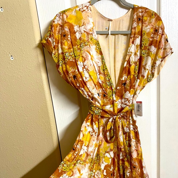 🌸 FREE PEOPLE FREDDY TIE MINI DRESS 🌸 - Picture 1 of 3